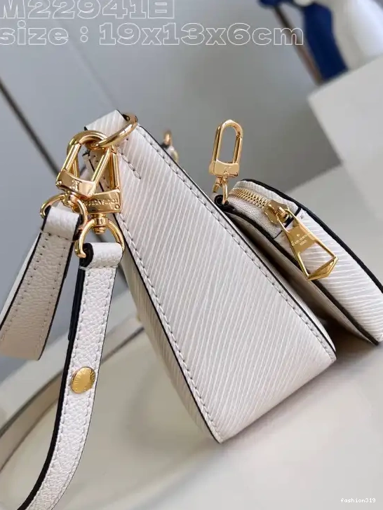 LOUIS VUITTON Marellini 0327
